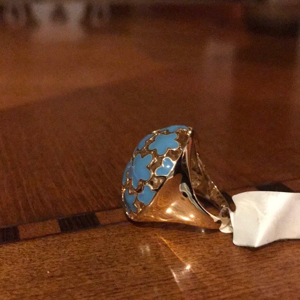 Ring - Picture 3 of 3